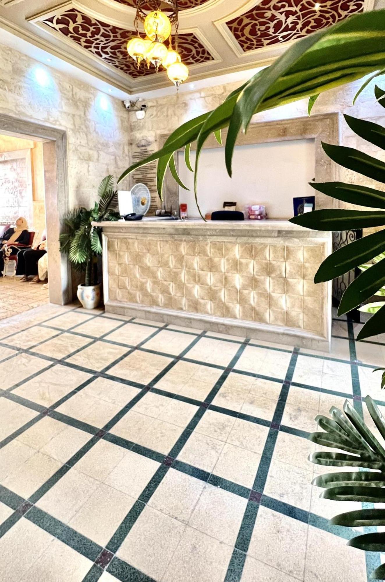 Hotel Ayachi Tunis Buitenkant foto