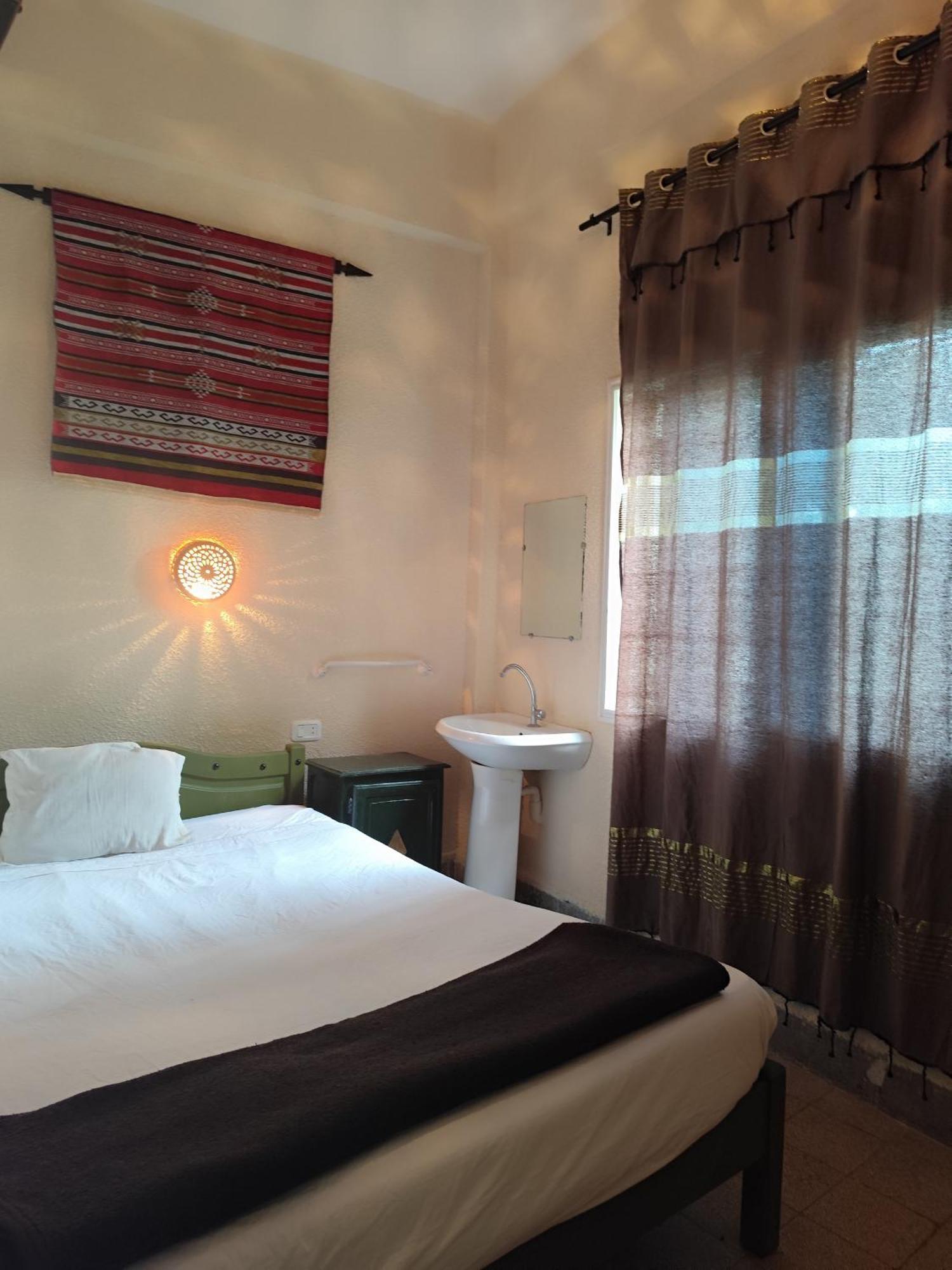 Hotel Ayachi Tunis Buitenkant foto