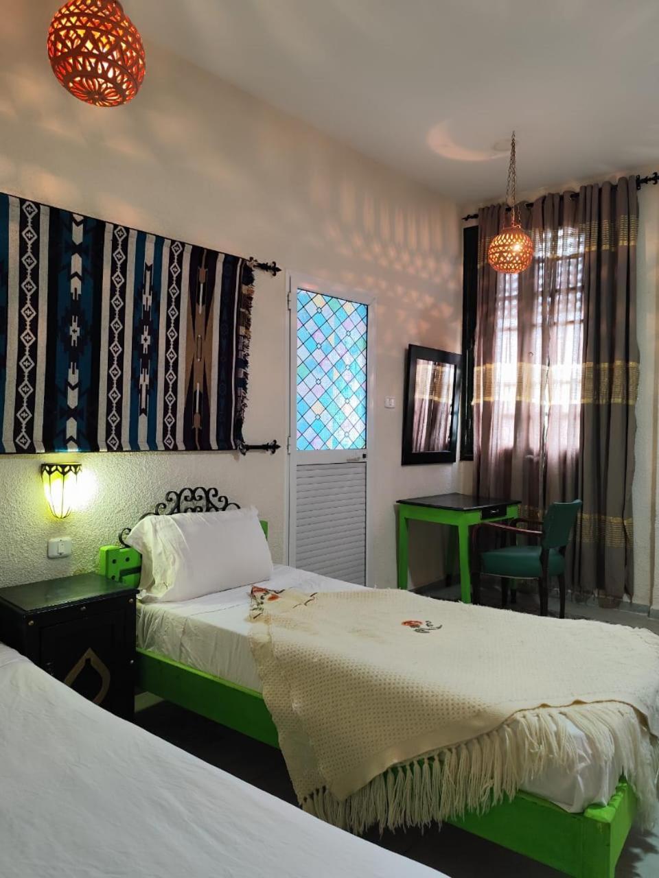 Hotel Ayachi Tunis Buitenkant foto